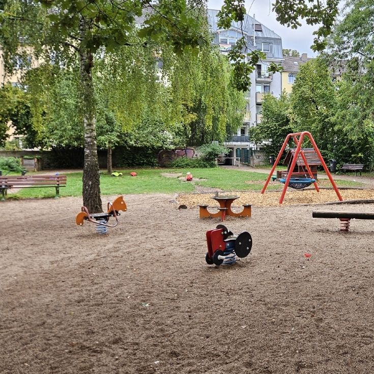 Bild 10: Spielplatz Adolfstraße