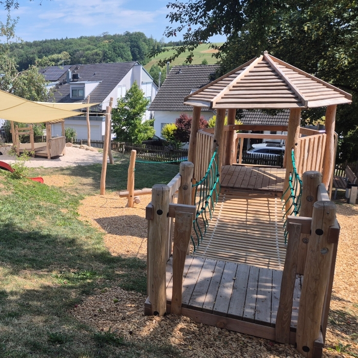 Bild 9: Spielplatz Blumenstraße