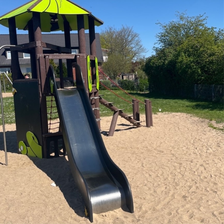 Bild 7: Spielplatz Schulstraße