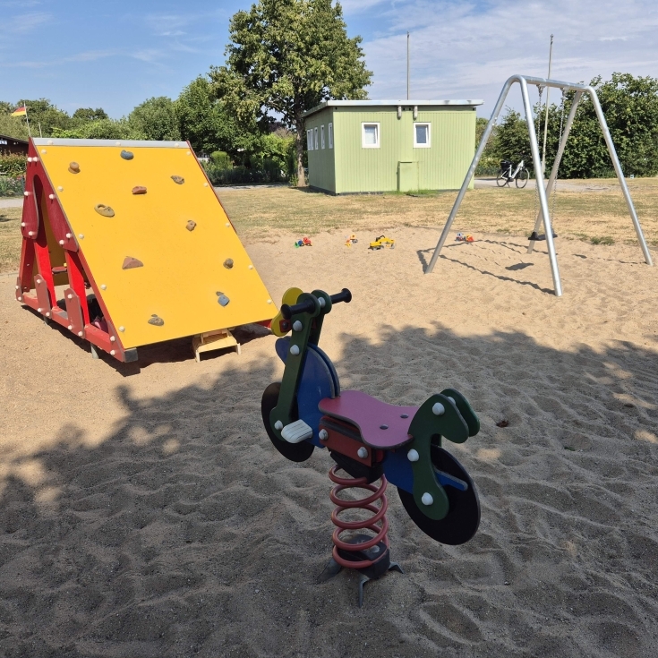 Bild 4: Spielplatz Kleingartenanlage "Sonnenblume"