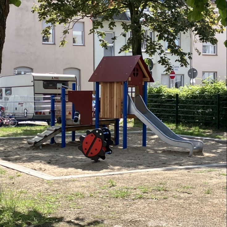 Bild 2: Spielplatz Gaußstraße