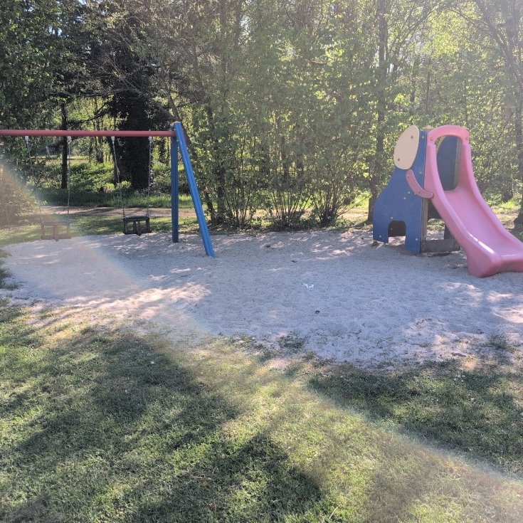 Bild 5: Spielplatz an der Weiherstraße