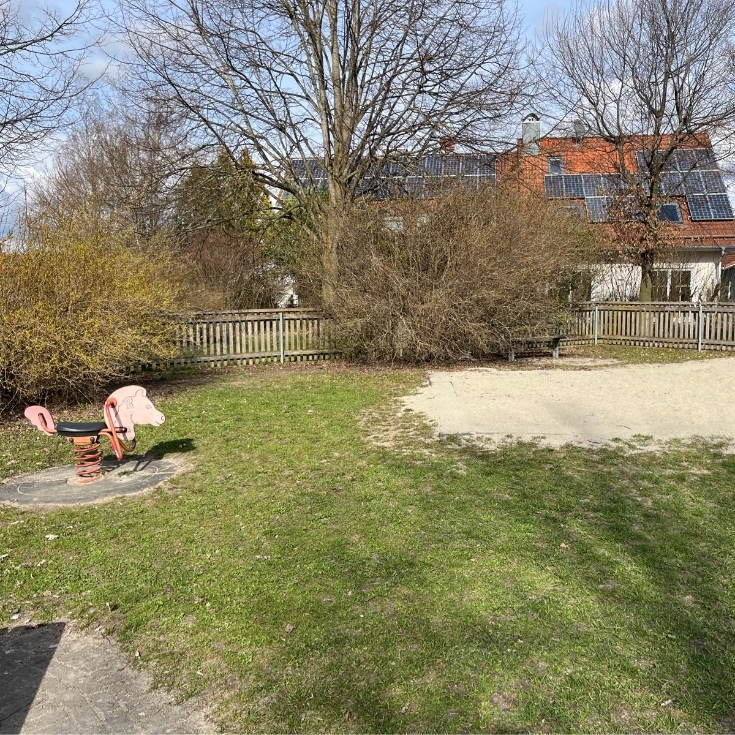 Bild 8: Spielplatz Wilhelm-Busch-Straße