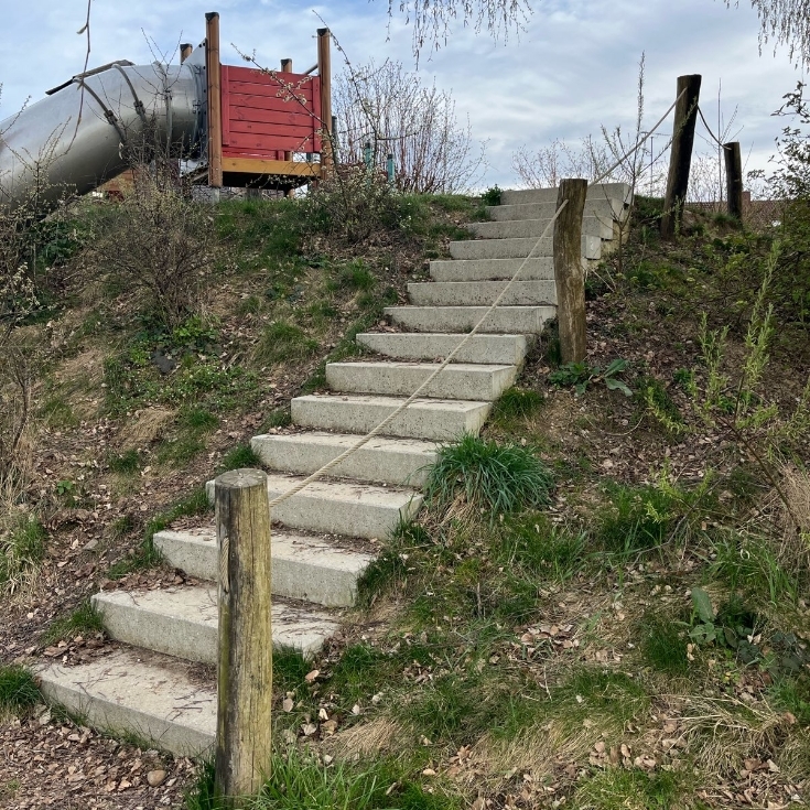 Bild 4: Gemeindespielplatz Hattenhofen