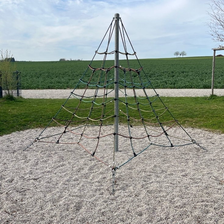 Bild 5: Gemeindespielplatz Hattenhofen