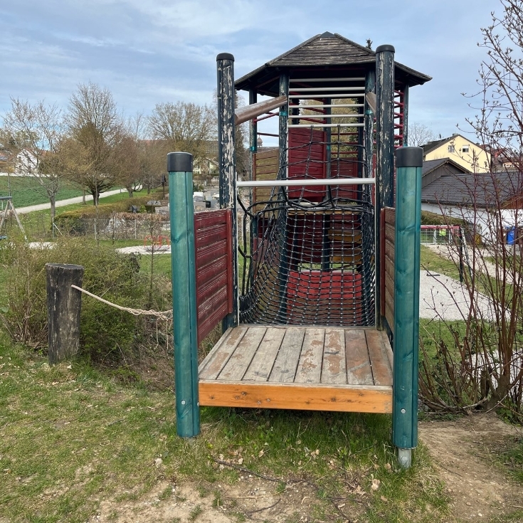 Bild 9: Gemeindespielplatz Hattenhofen