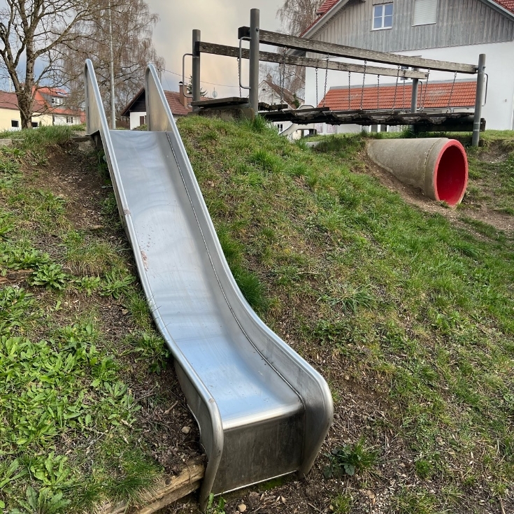 Bild 7: Spielplatz Holzhausen (am Dorfweiher)