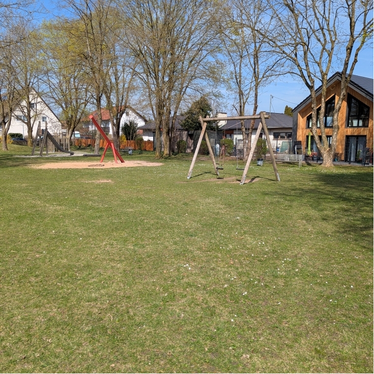 Bild 2: Spielplatz Tannenstraße