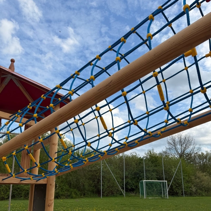 Bild 2: Spielplatz auf dem Lay