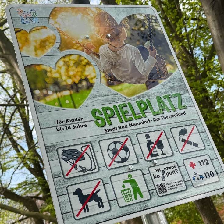 Bild 11: Spielplatz am Thermalbad