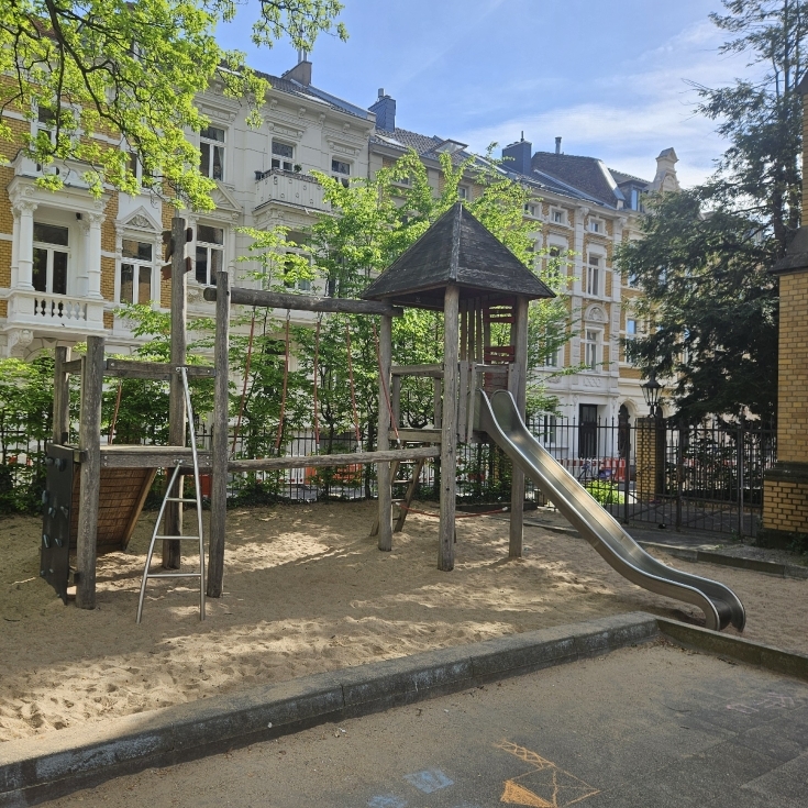 Bild zum Spielplatz Spielplatz St. Marien Kirche