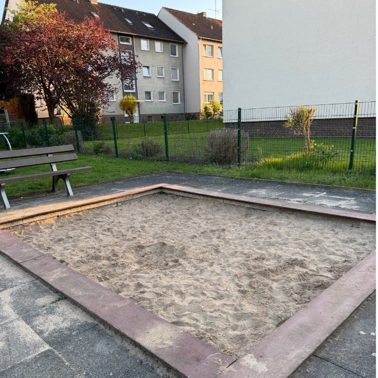 Bild 2: Spielplatz Wiesenstraße
