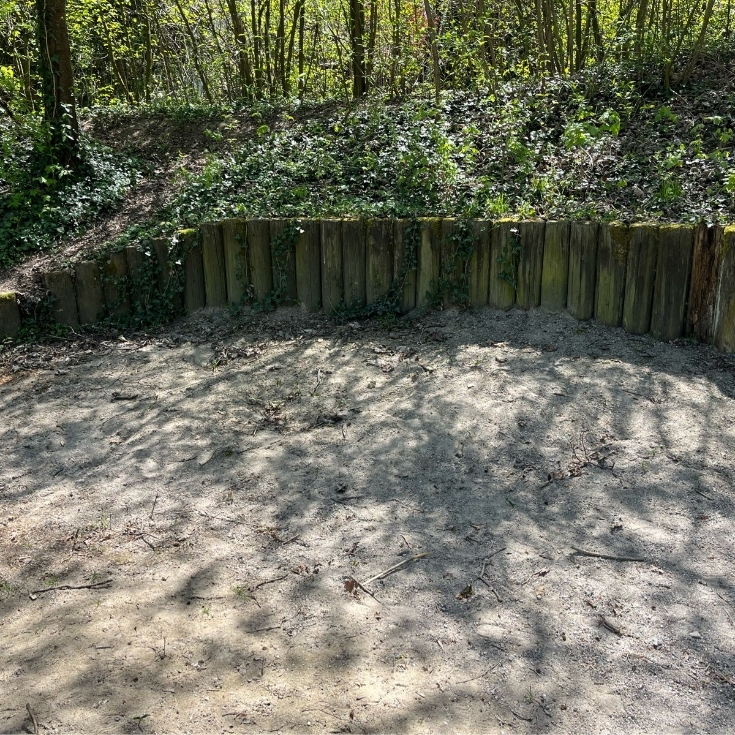 Bild 13: Spielplatz am Dorfweiher