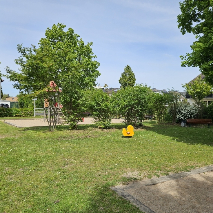Bild 3: Spielplatz Tilsiter Straße