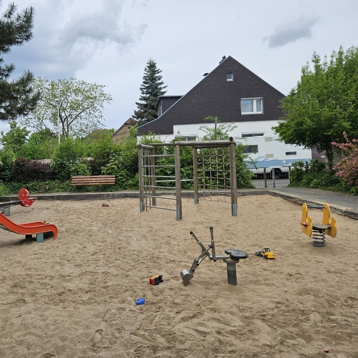 Bild 3: Spielplatz Zweimühlenweg