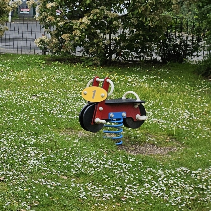 Bild 4: Spielplatz Broichstraße