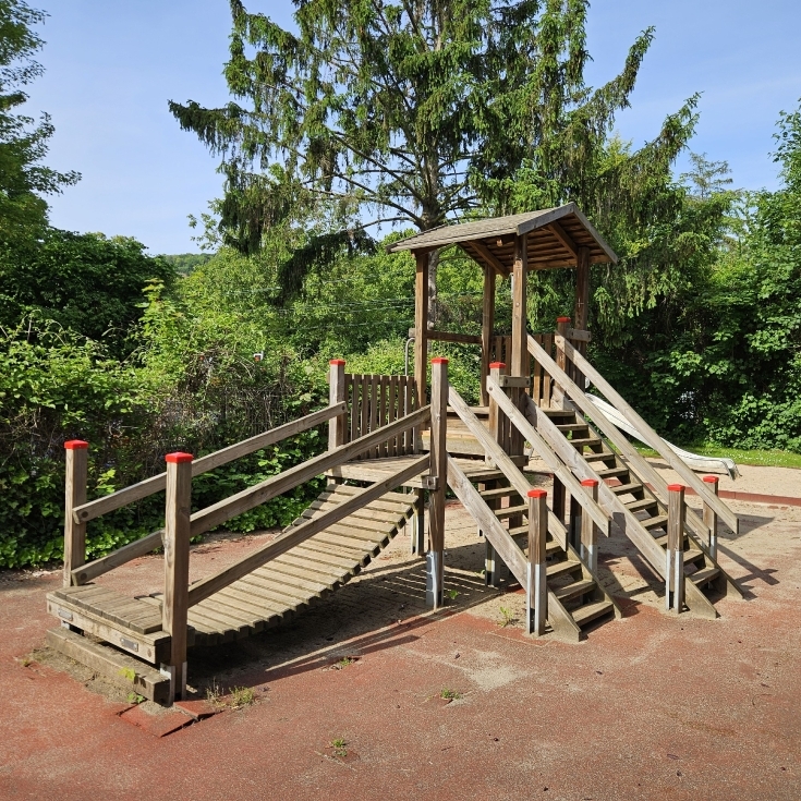 Bild zum Spielplatz Spielplatz Ernststraße