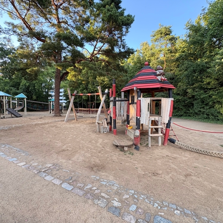 Bild zum Spielplatz Pablo-Neruda-Straße