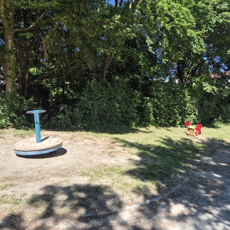 Bild 2: Spielplatz Leim