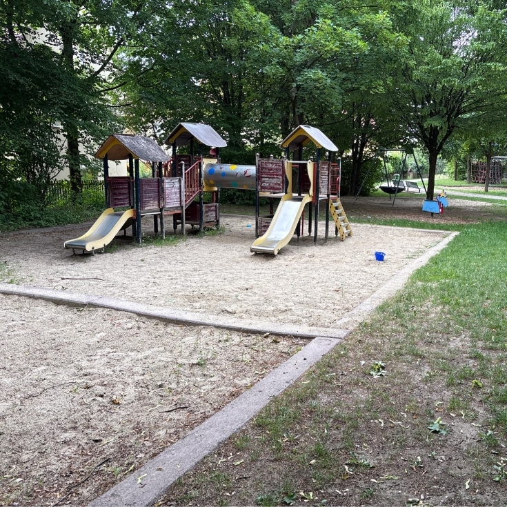 Bild zum Spielplatz Burgerfeld