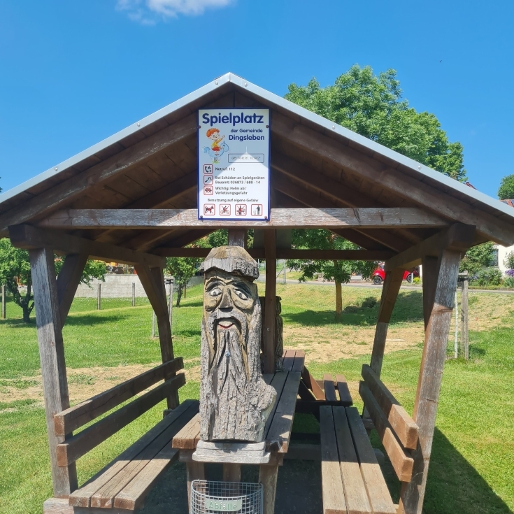 Bild 4: Spielplatz Dingsleben