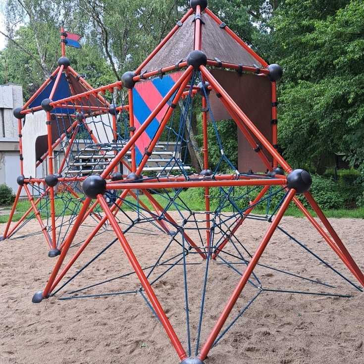 Bild zum Spielplatz Grundschule Am Schloss Horst Turfstraße 19