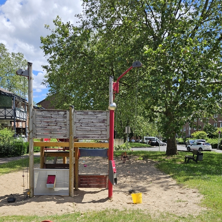 Bild 2: Spielplatz Thuarstraße I