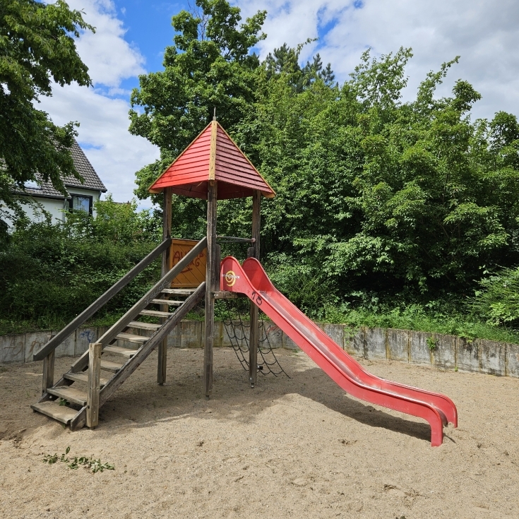 Bild 2: Spielplatz Osloer Straße