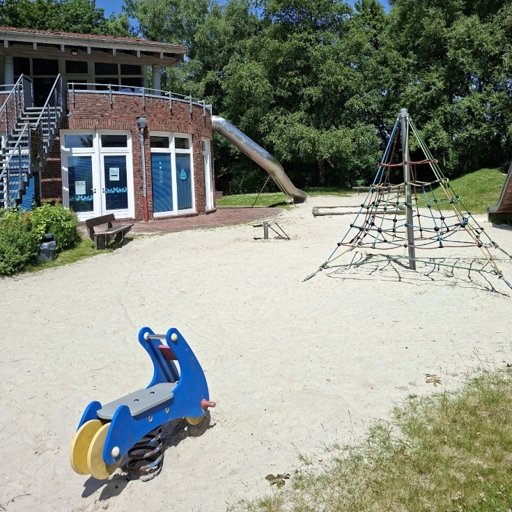 Bild 2: Am Gästehaus Hooksiel