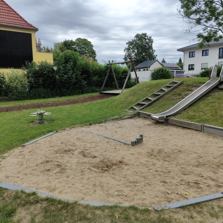 Bild 2: Spielplatz Dohna