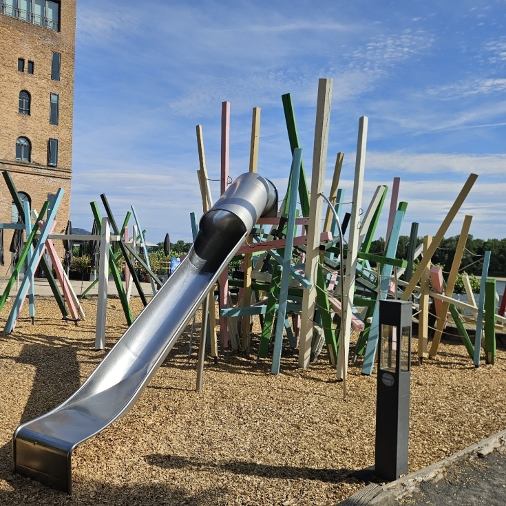 Bild zum Spielplatz Spielplatz Rheinwerk