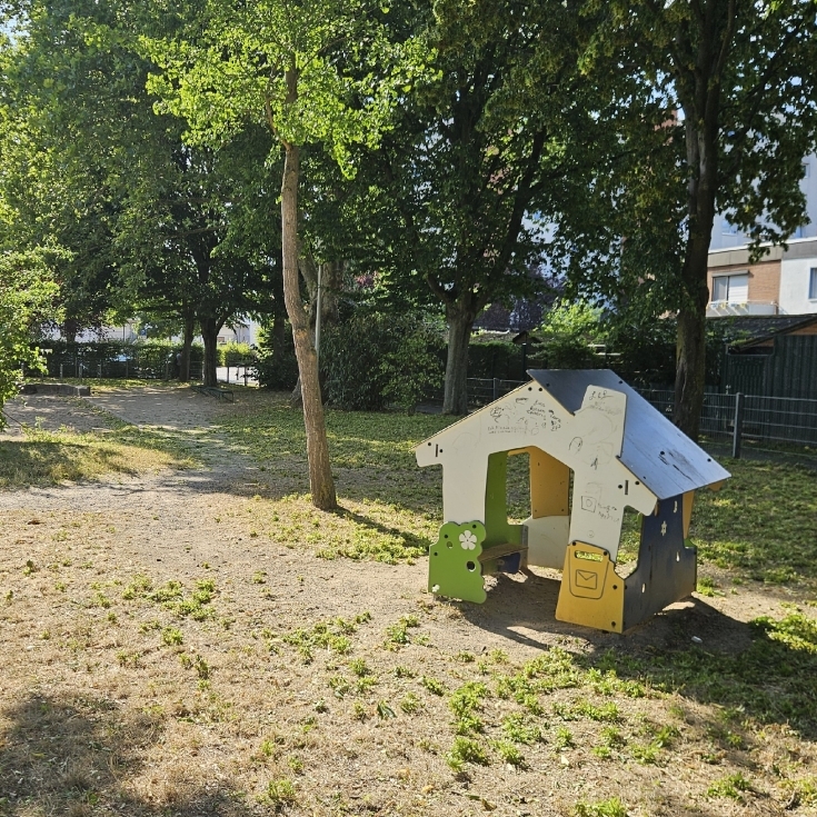 Bild 2: Spielplatz Mörikestraße / Lenaustraße