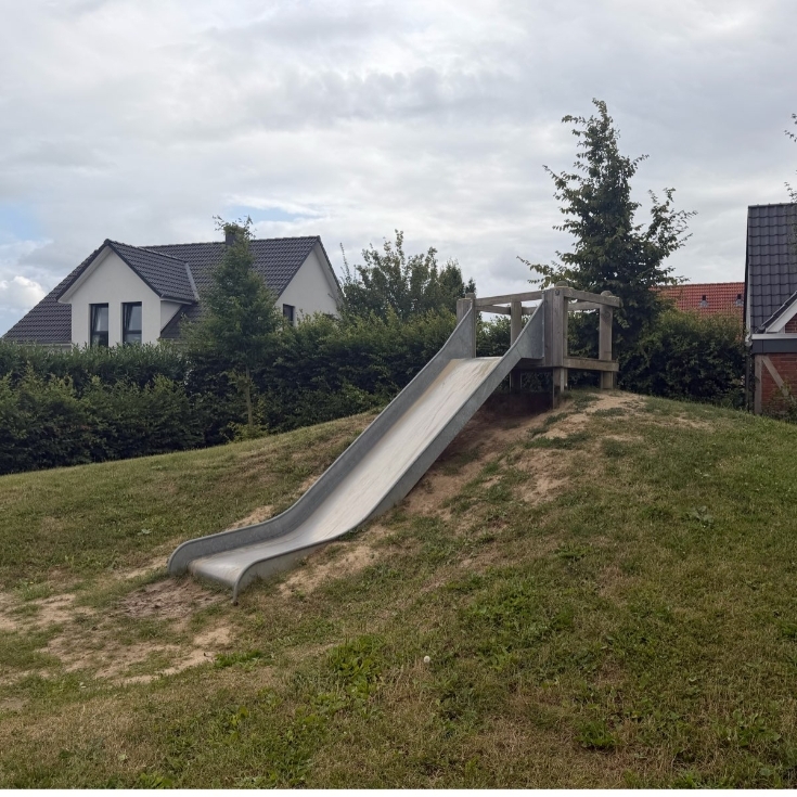 Bild 3: Spielplatz Mohnblumenweg