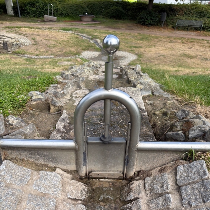 Bild 11: Wassererlebnisspielplatz