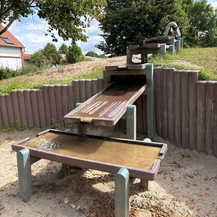 Bild 15: Wassererlebnisspielplatz