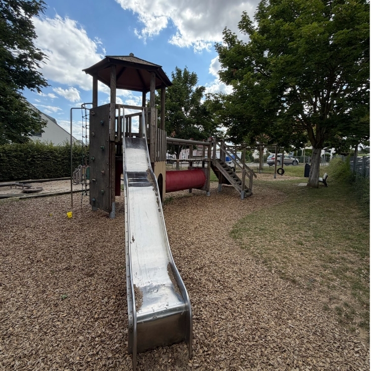 Bild zum Spielplatz Hermann-Hesse-Straße