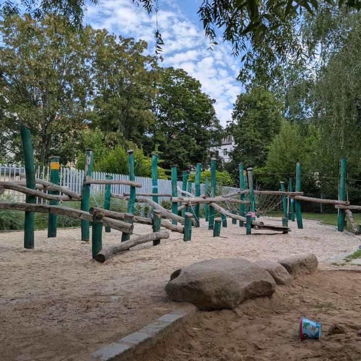 Bild zum Spielplatz Spielplatz Hartigstraße 