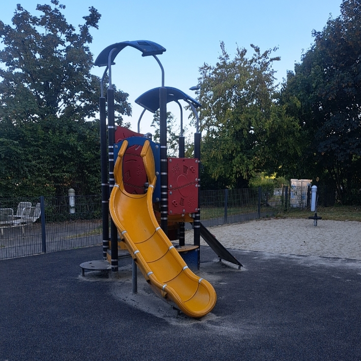 Bild zum Spielplatz Grafenstraße 17