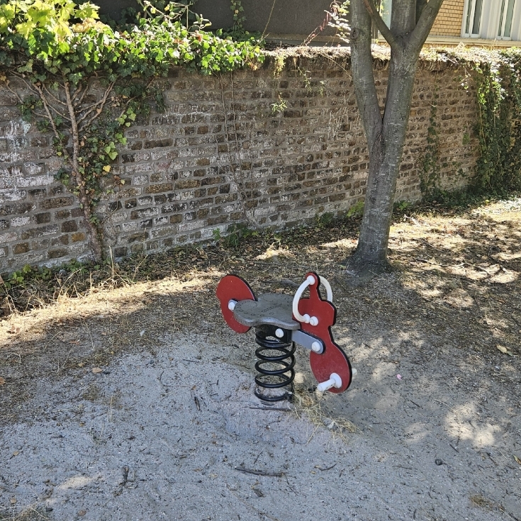Bild 5: Spielplatz Hauptstraße
