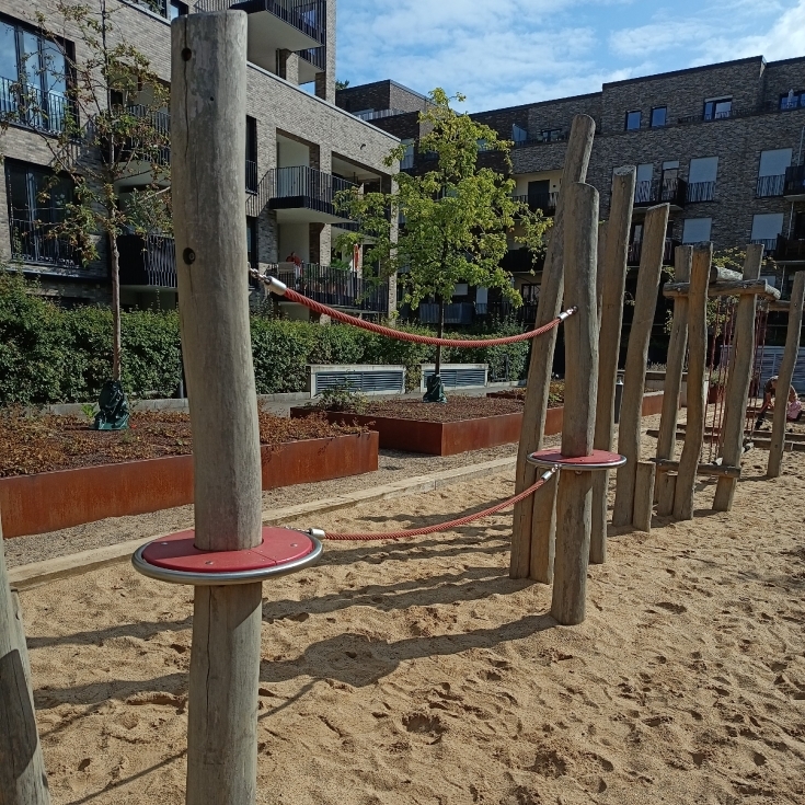 Bild zum Spielplatz Karolingerstraße 111