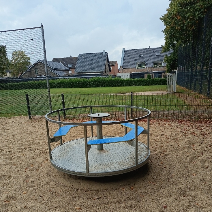 Bild zum Spielplatz Voßheider Straße 92