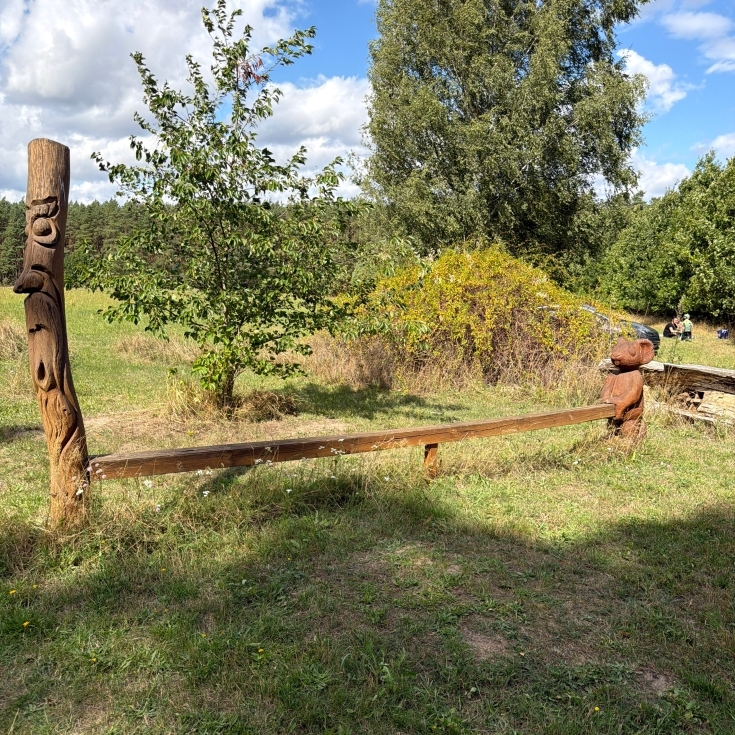 Bild zum Spielplatz Holzspielplatz