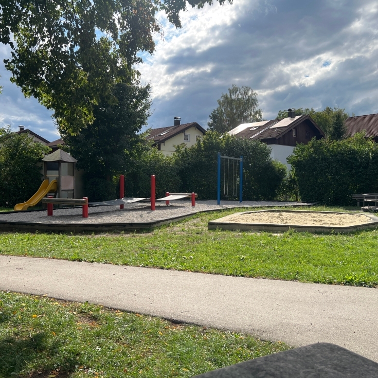Bild zum Spielplatz Spielplatz Waginger Str./Anemonenweg