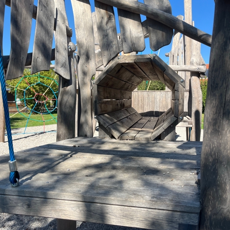 Bild 7: Spielplatz Eichenstraße