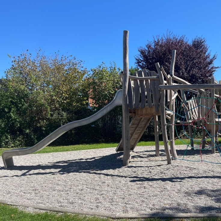 Bild 8: Spielplatz Eichenstraße