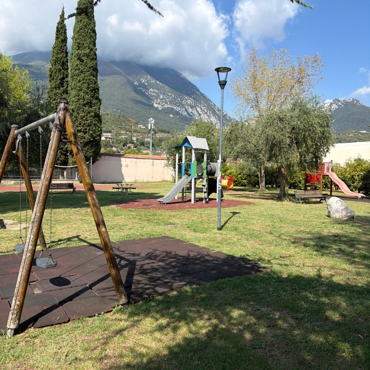 Bild zum Spielplatz Spielplatz am Tennisplatz
