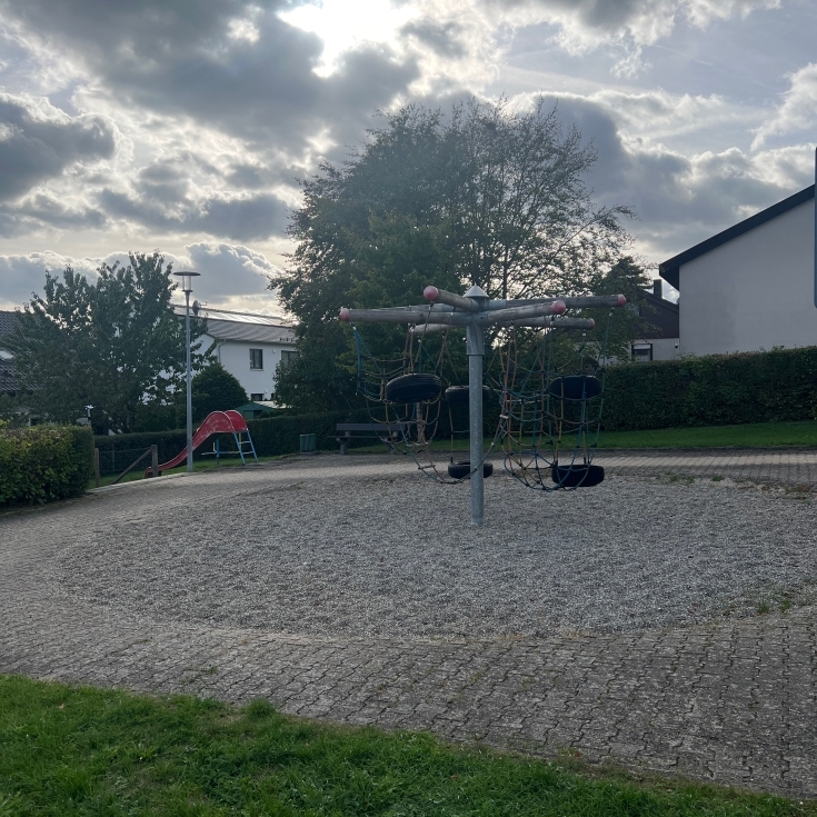 Bild zum Spielplatz Paul-Röhrle-Straße