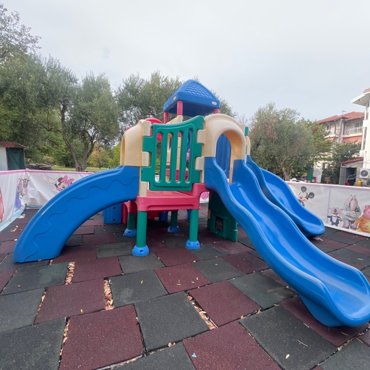 Bild zum Spielplatz Leoforos Amarysias Artemidos