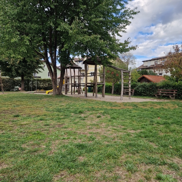 Bild zum Spielplatz Weyerstraße 10
