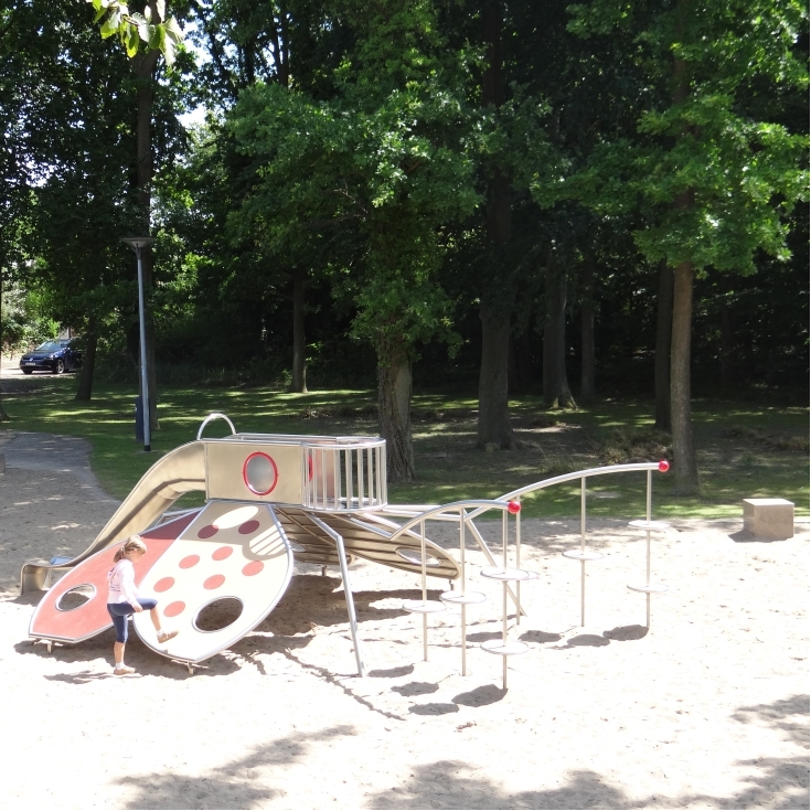 Foto vom Spielplatz Mehrgenerationenspielplatz